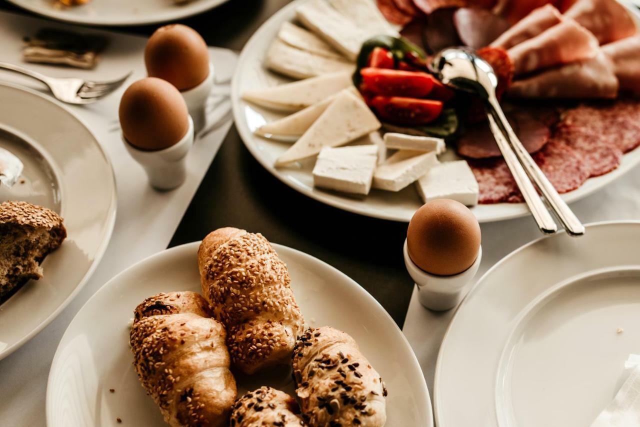 Fontana Hotel & Gastronomy ブドヴァ エクステリア 写真